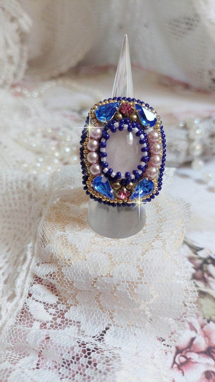 Amazon Gabrielle ring broderad med kvarts och Swarovski kristaller