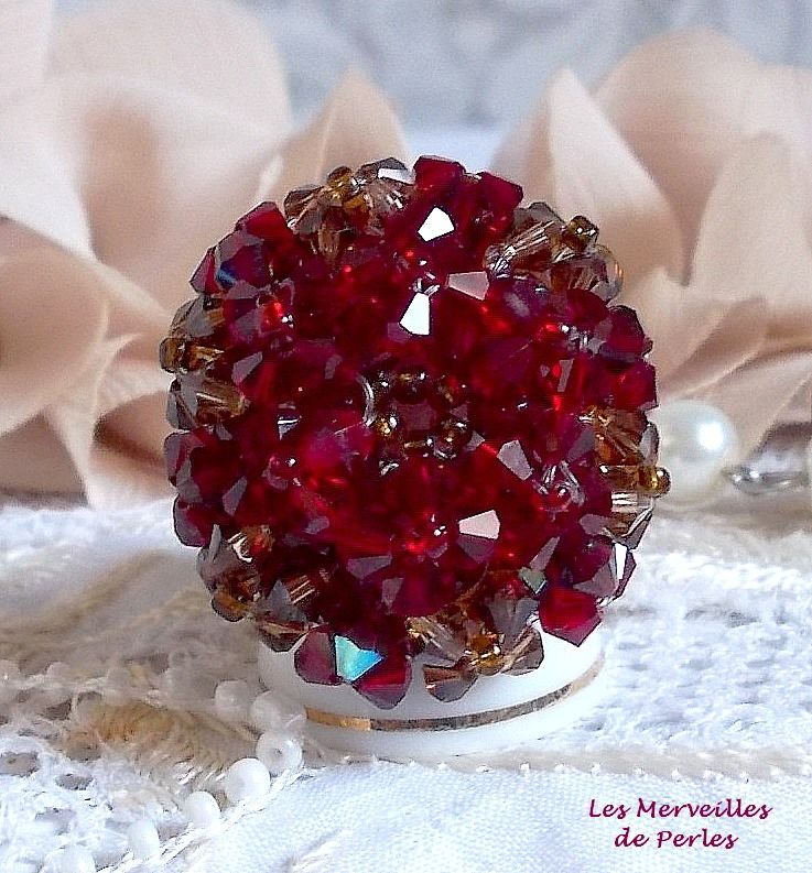 Vallmo ring med Swarovski kristallfacetter och spinnare
