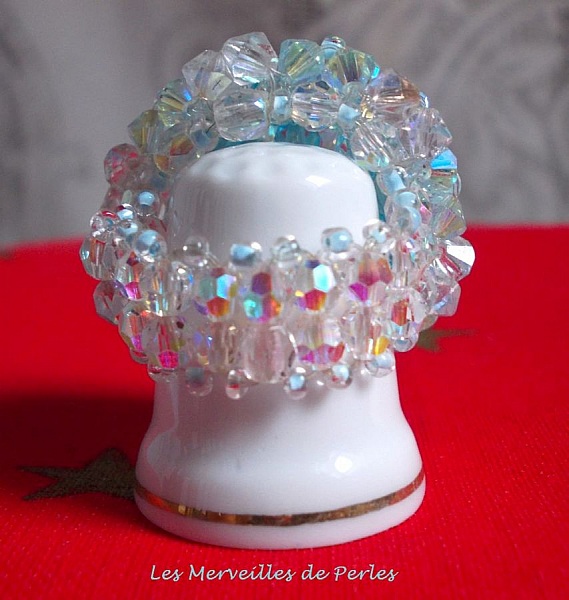 Crystal Blue Ring med Swarovski Crystal Facetter och Spinners