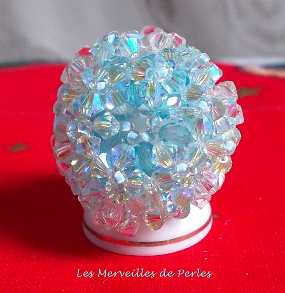 Crystal Blue Ring med Swarovski Crystal Facetter och Spinners