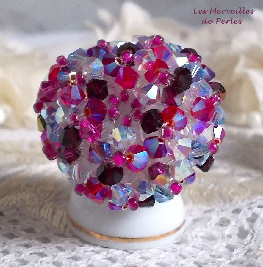 Rosa prickig ring med Swarovski-kristallfacetter och spinnare