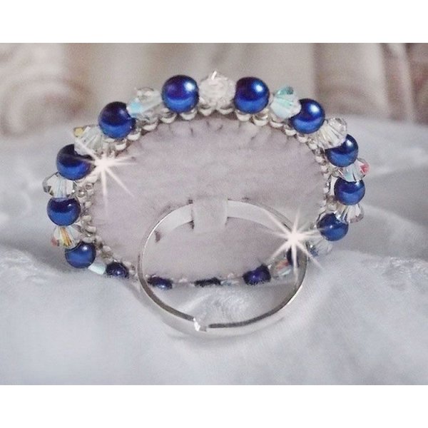 Blue Nile-ring broderad med lapis lazuli och Swarovski-kristaller