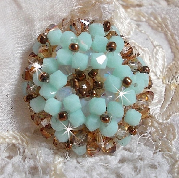 Vattenliljering med Swarovski-kristallfacetter och spinnare