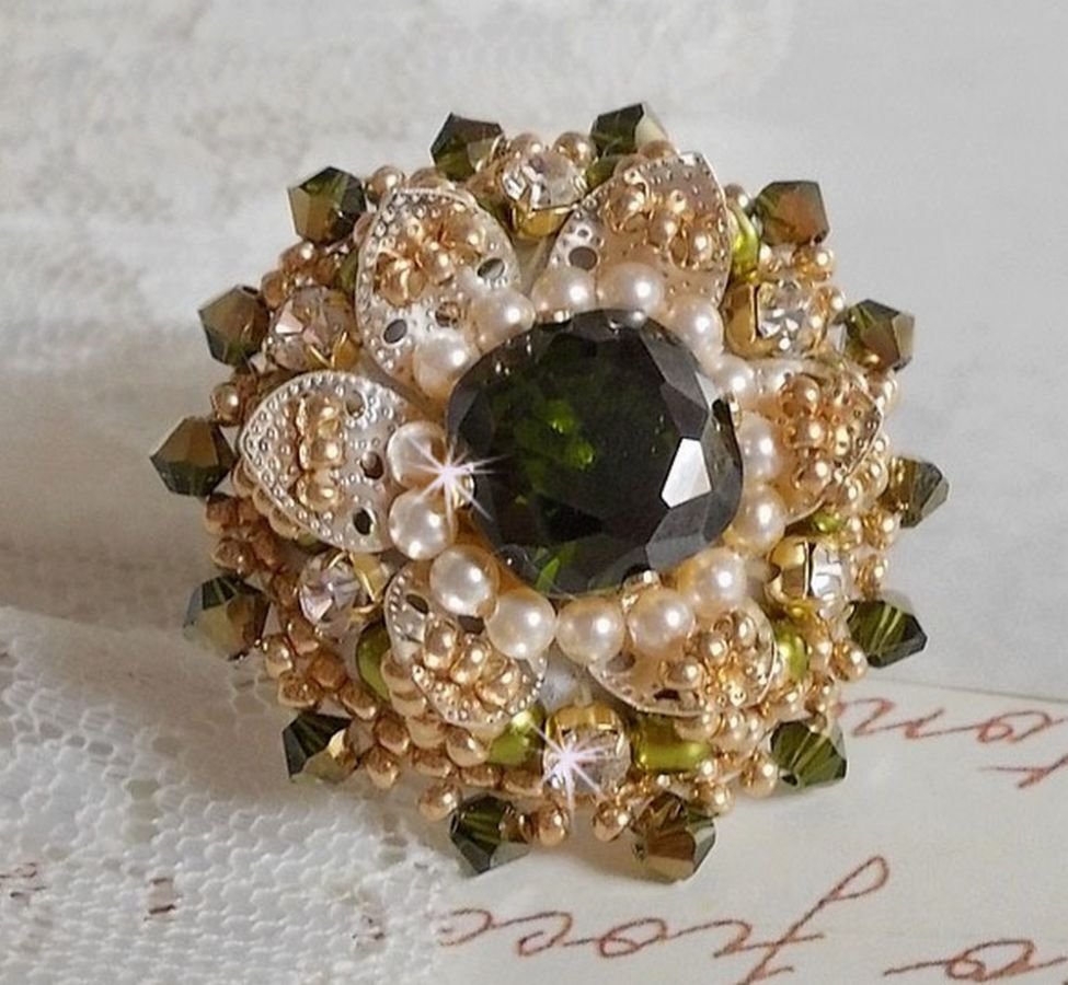 Ring L'Oiseau des Iles Green Silver broderad med pärlor, Swarovski kristaller och fröpärlor