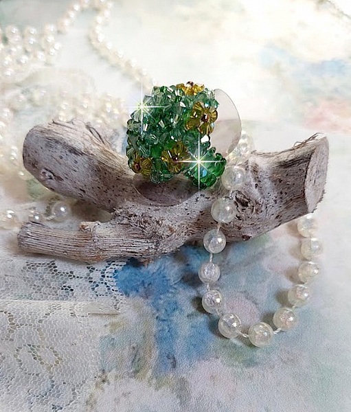 Tender Green Ring med Swarovski Crystal Facetter och Spinners