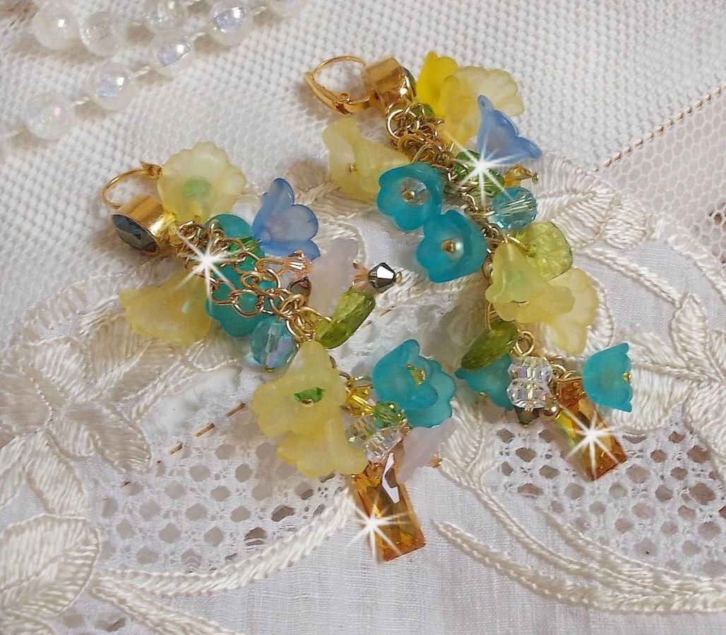 BO Bella Yellow monterad med Swarovski-kristaller, frostat blommor och pärlor. 