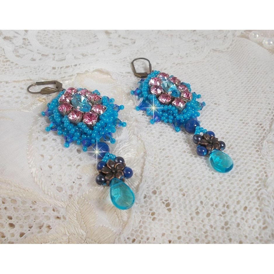 BO Belle Epoque broderad med Swarovski-kristaller, metallpärlor, runda pärlor och fröpärlor.