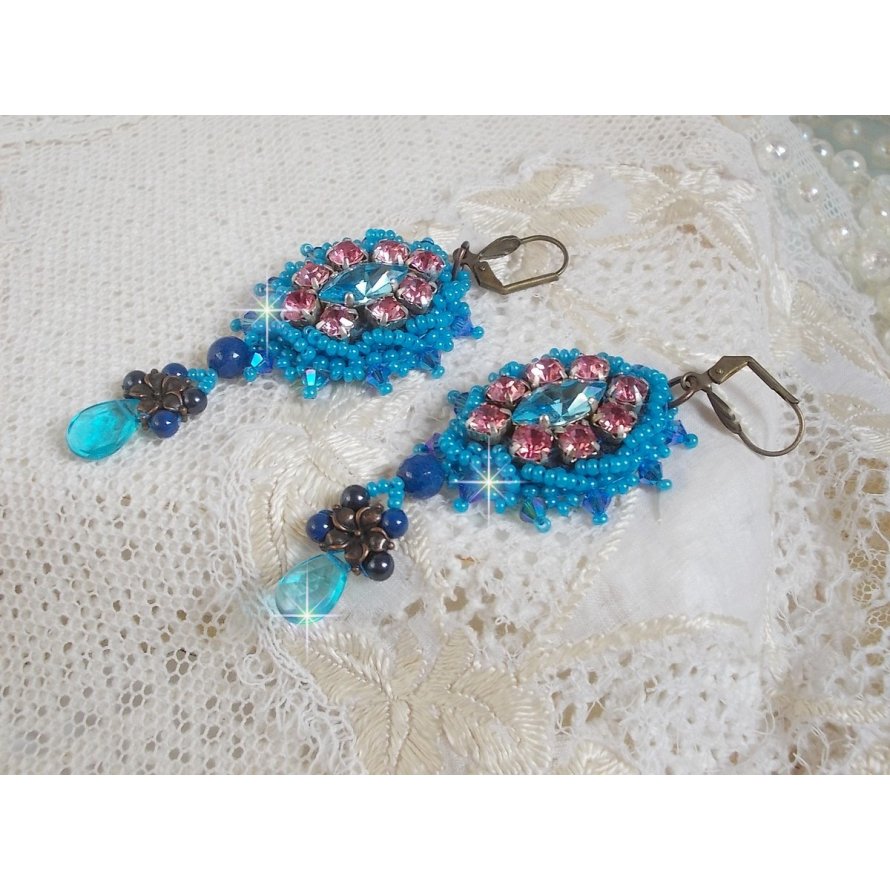 BO Belle Epoque broderad med Swarovski-kristaller, metallpärlor, runda pärlor och fröpärlor.