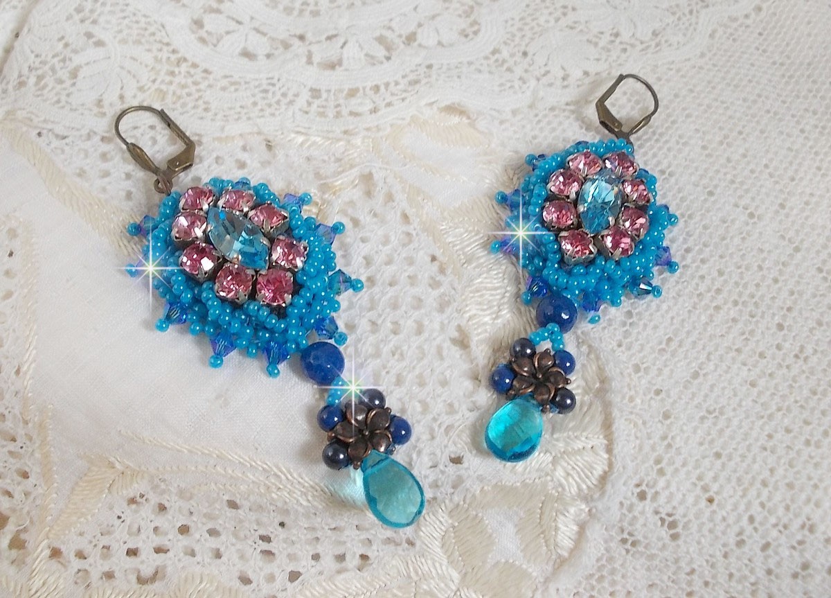 BO Belle Epoque broderad med Swarovski-kristaller, metallpärlor, runda pärlor och fröpärlor.