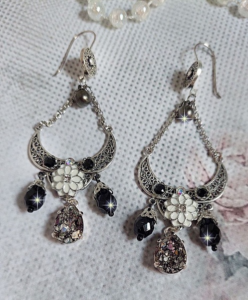 BO Bohochic argent&eacute;es et Noir cr&eacute;es avec des cabochons poire en cristal, breloque &eacute;poxy, poires en verre sur des crochets d'oreilles en argent 925