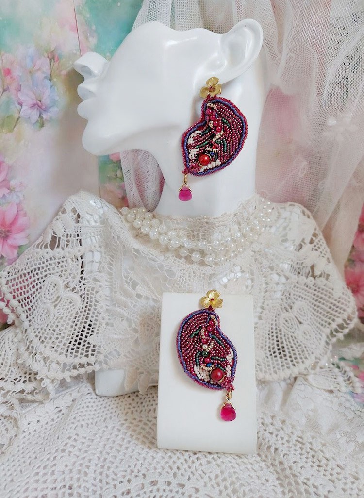 BO Enchantement d'Automne broderad med Swarovski-kristaller, pärlor och fröpärlor.