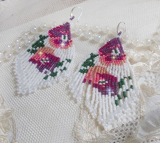 BO Cherry Blossoms skapad med Opaque White, rosa i olika nyanser, gr&ouml;nt med Toupies.