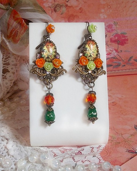 BO Fairy Aloes Pumpkin skapad med cabochoner av f&ouml;rstoringsglas, rosor av harts och kristaller.