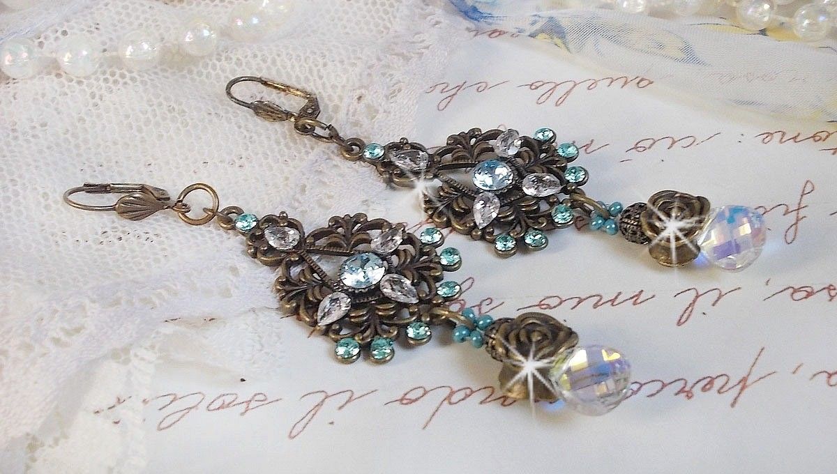 BO Lady in Blue monterad med Swarovski-kristaller och zirkonium med bronstillbehör