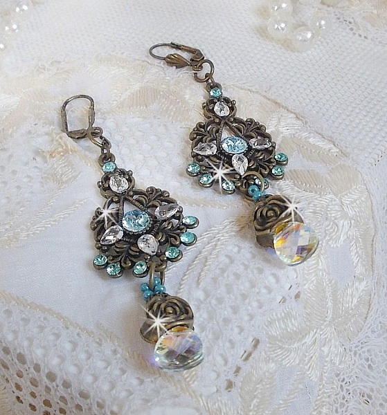 BO Lady in Blue monterad med Swarovski-kristaller och zirkonium med bronstillbeh&ouml;r