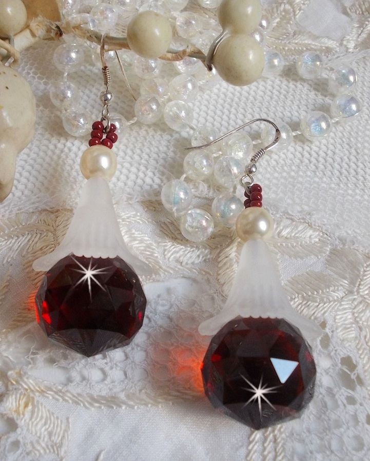 BO Marielle med Swarovski-kristaller och facetterade bohemiska kristallkulor