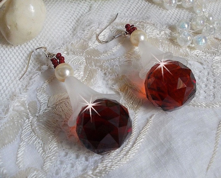 BO Marielle med Swarovski-kristaller och facetterade bohemiska kristallkulor