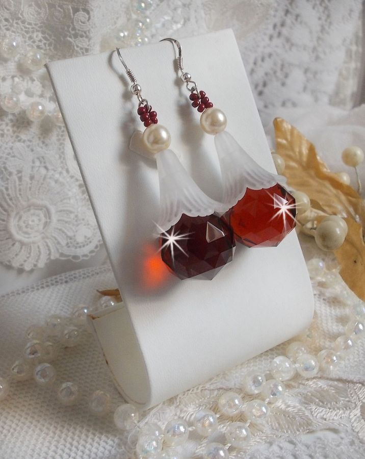BO Marielle med Swarovski-kristaller och facetterade bohemiska kristallkulor