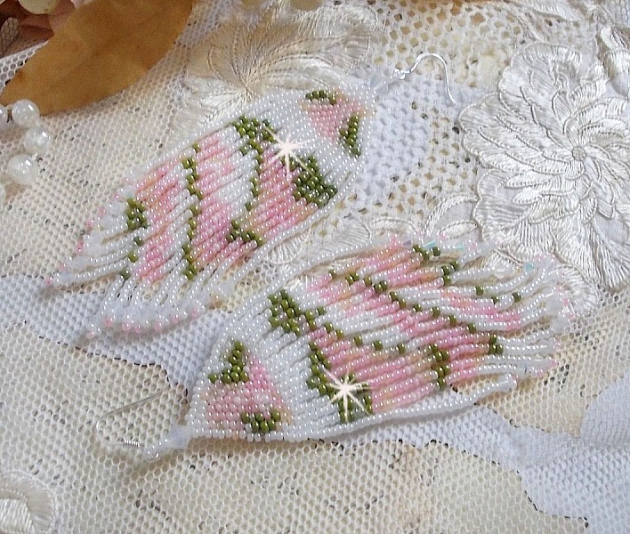 BO Matin Lumineux med japanska p&auml;rlor och Swarovski-kristaller