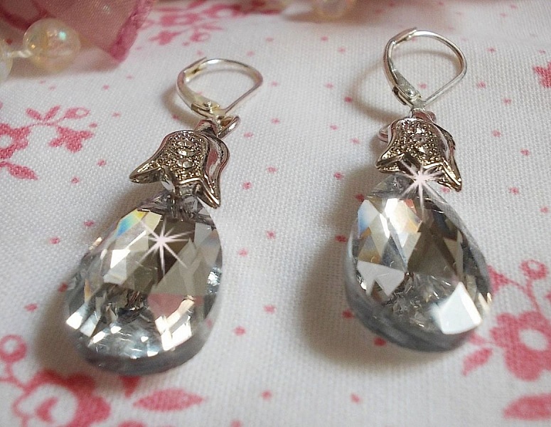 Boucles d'oreilles pendantes gouttes en cristal et argent 925.