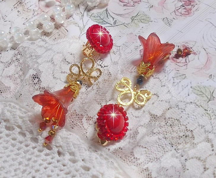 BO Myst&egrave;res D&eacute;clarations cr&eacute;&eacute;es avec des cristaux, perles et cabochons en verre, divers accessoires dor&eacute;s et plaqu&eacute; Or