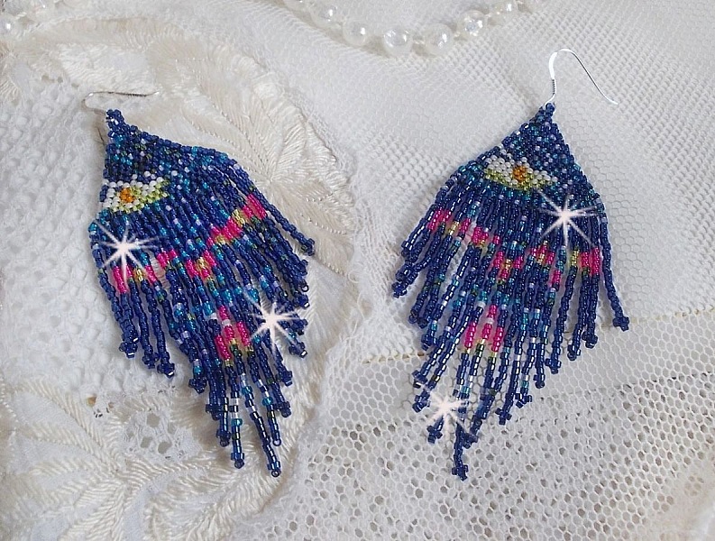 BO Vattenliljor skapade med Miyuki fr&ouml;plantor och Toho i bl&aring;tt, rosa, vitt, gult, orange och gr&ouml;nt.