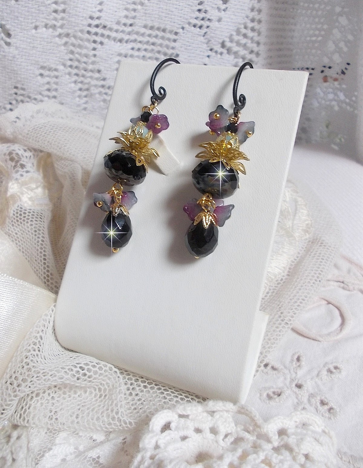 BO Paris et Ritournelles mont&eacute;es avec perles cristal, perles verre et pierres de gemme