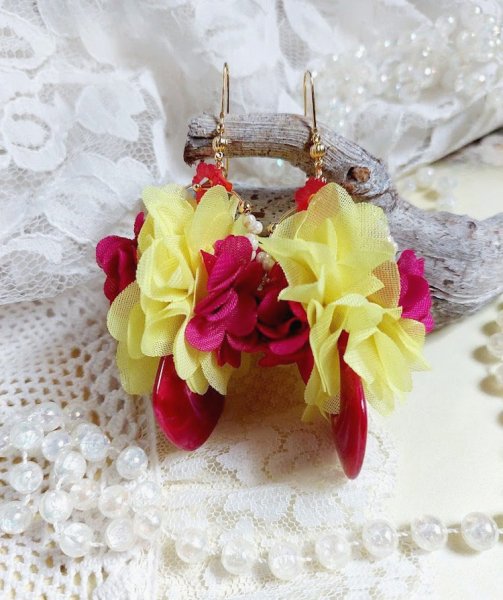 BO Secrets de la Provence cr&eacute;&eacute;es avec fleurs mousseline soie, perles verres et Cristal Swarovski