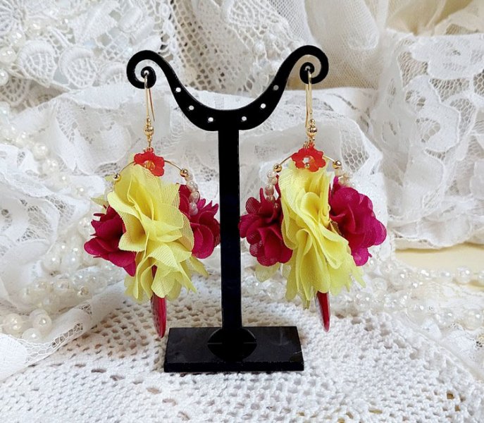 BO Secrets de la Provence cr&eacute;&eacute;es avec fleurs mousseline soie, perles verres et Cristal Swarovski