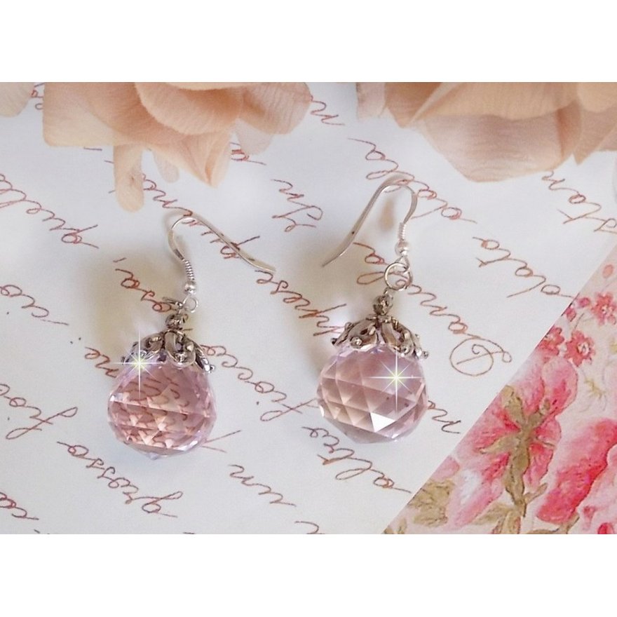BO Rose Irisée med Swarovski-kristallkulor och öronkrokar i 925/1000 silver