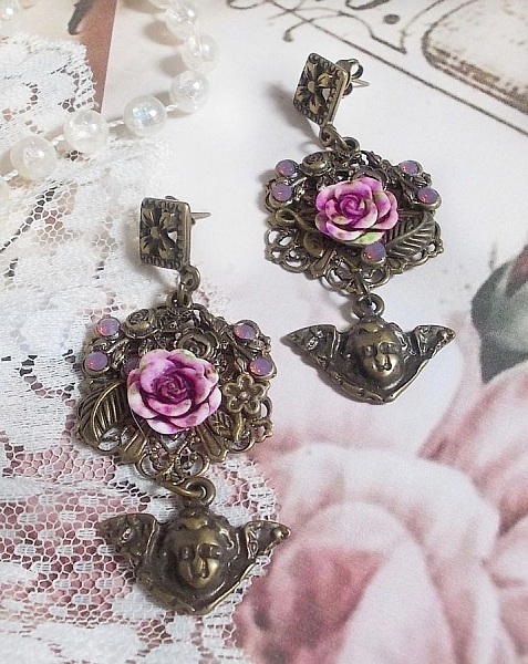 BO Secrets des Angelots skapad med rosor i harts, Angelot berlocker, tryck och kristaller