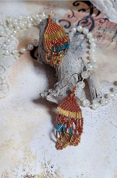 BO Tangerine mont&eacute;es avec rocailles verre, perles cristal Swarovski et crochets d&rsquo;oreilles Gold filled 14 carats
