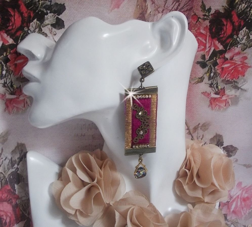Vintage Arabesque BO skapad med Bordeaux flätor, Swarovski kristaller och vackra accessoarer. 