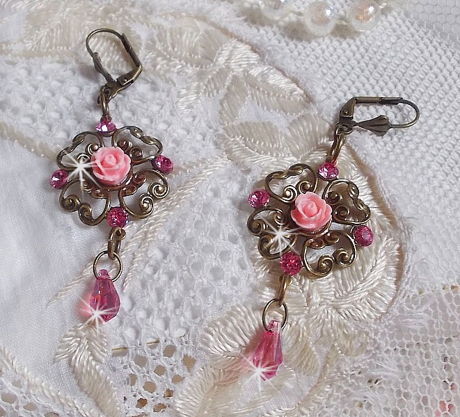 BO Irresistible Eden Collection med dessa Swarovski-kristaller monterade p&aring; ljush&aring;llare i brons.