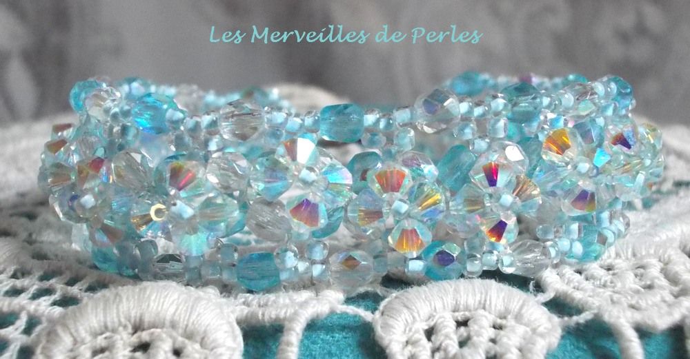 Crystal Blue armband med Swarovski-kristallfacetter och spinnare