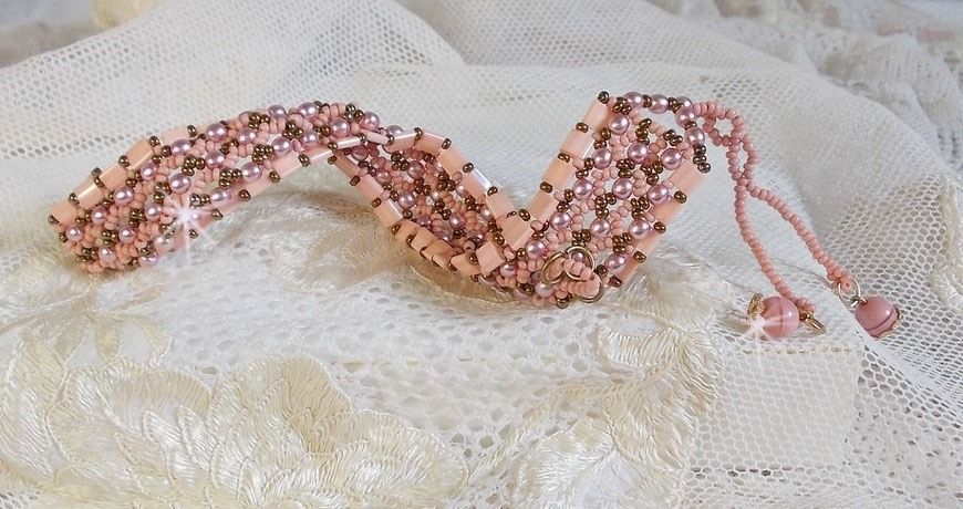 Rose Royale armband med rosa Tila pärlor, facetterade pärlor och Swarovski kristallpärlor