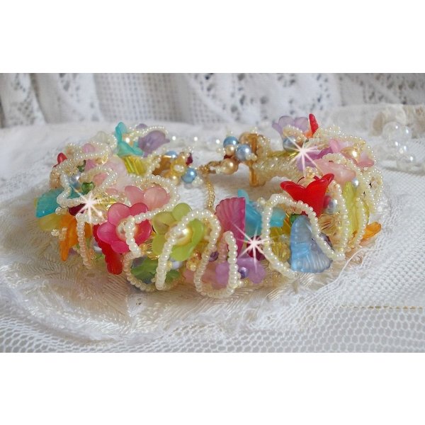 Garden Flowers armband med Swarovski pärlor, Frosted blommor, 3 micron guldpläterat lås