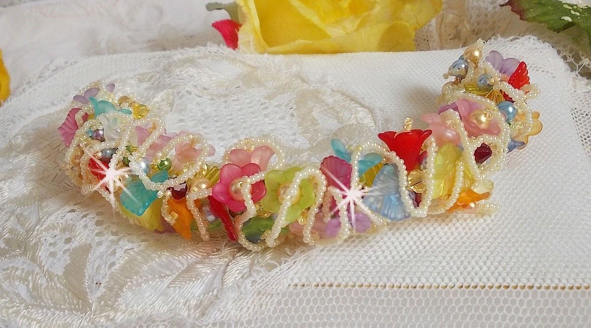 Garden Flowers armband med Swarovski pärlor, Frosted blommor, 3 micron guldpläterat lås