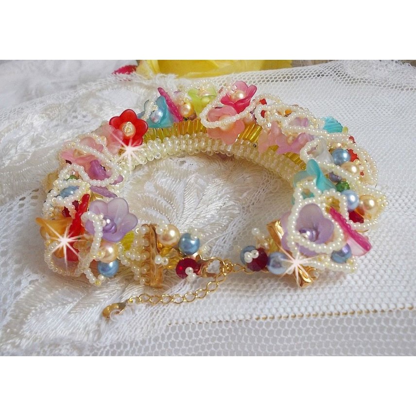 Garden Flowers armband med Swarovski pärlor, Frosted blommor, 3 micron guldpläterat lås