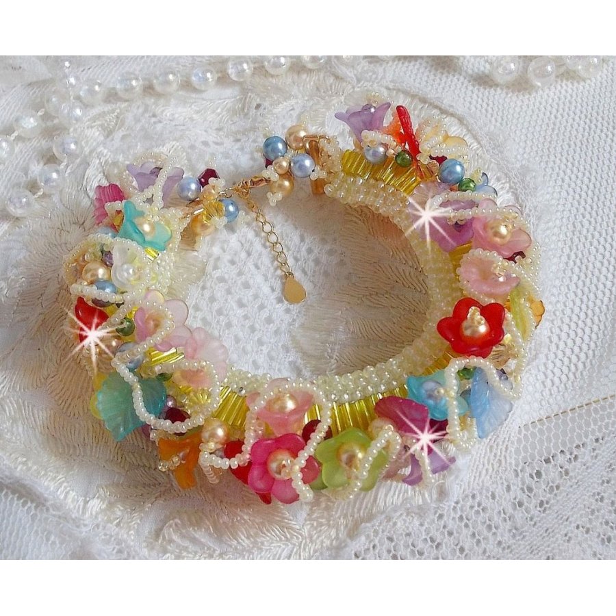 Garden Flowers armband med Swarovski pärlor, Frosted blommor, 3 micron guldpläterat lås