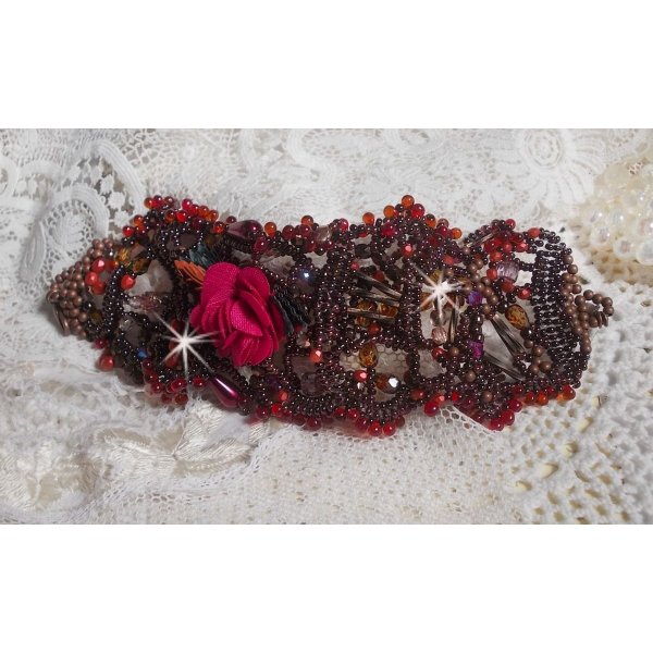 Belle Hélène armband helt i fröpärlor, tygblomma, ädelstenspärlor (gul/vit kalcit) och fröpärlor