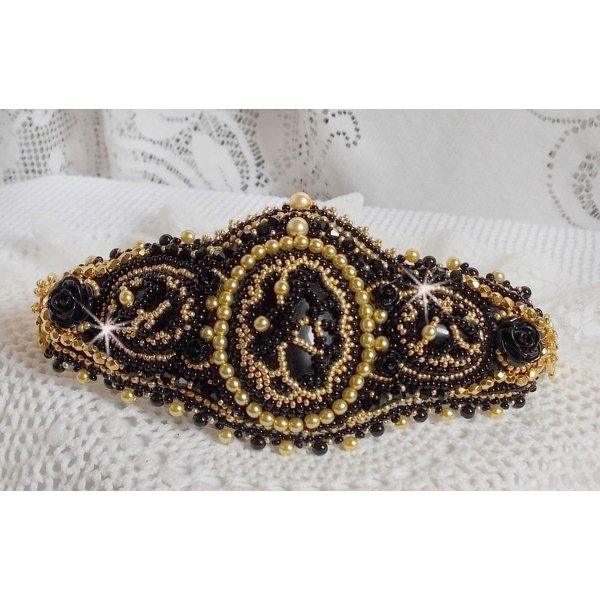 Cleopatra-armband broderat med svart onyx, Swarovski-kristaller och fröpärlor
