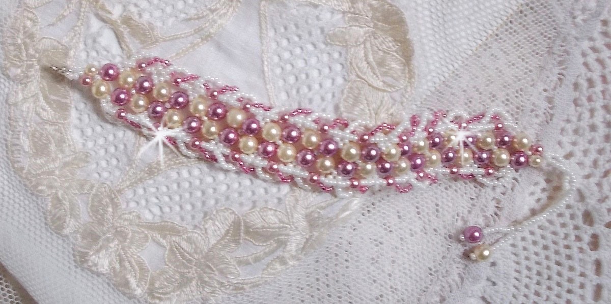 Relaxation armband med Swarovski kristallpärlor