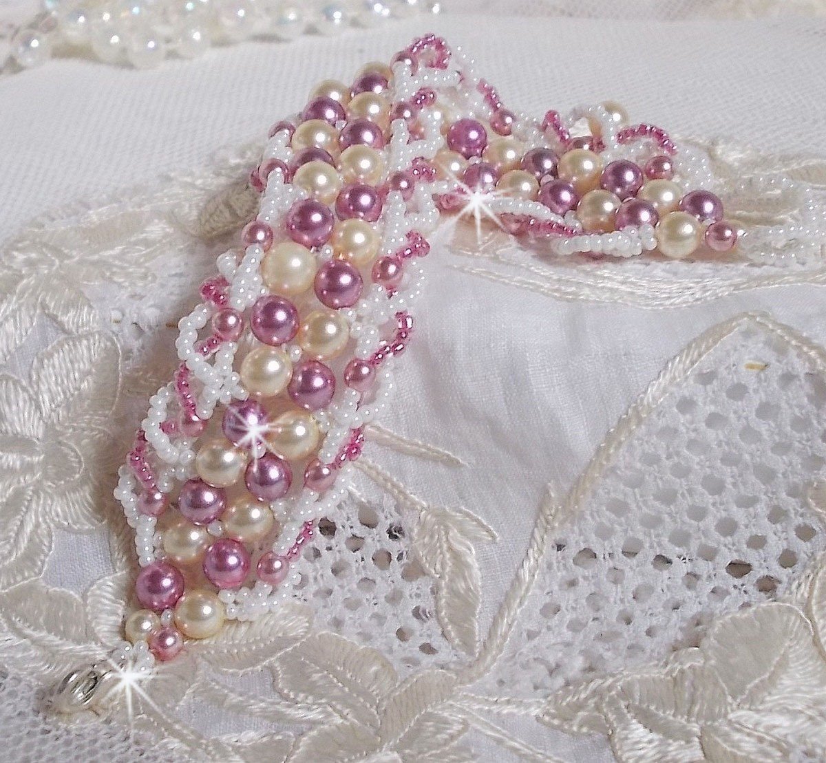 Relaxation armband med Swarovski kristallpärlor