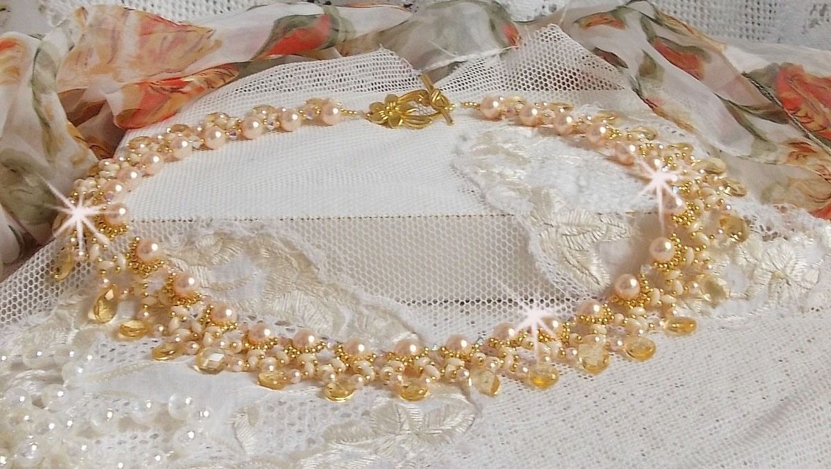 Charmeuse Champagne halsband med Swarovski kristaller och facetterade glasdroppar