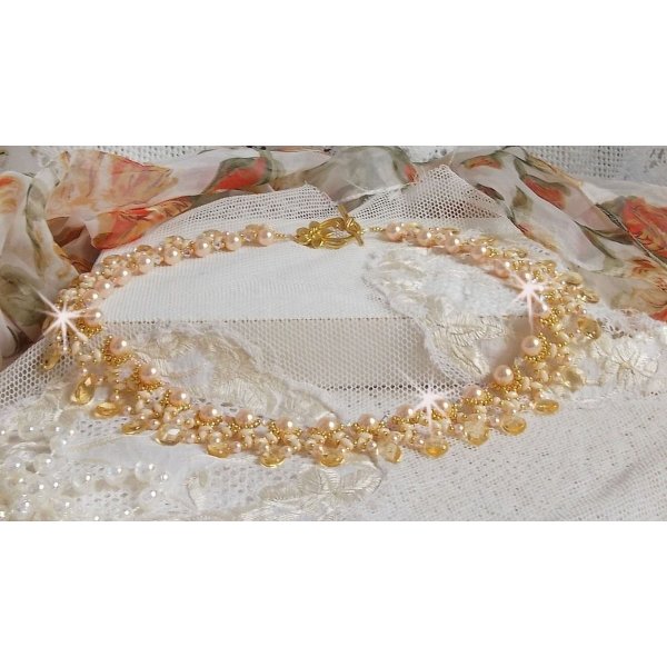 Charmeuse Champagne halsband med Swarovski kristaller och facetterade glasdroppar