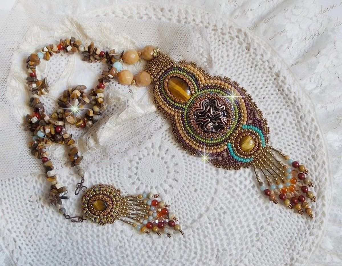 Fauve hängande halsband broderat med flera tigerögon, Haute-Couture stil