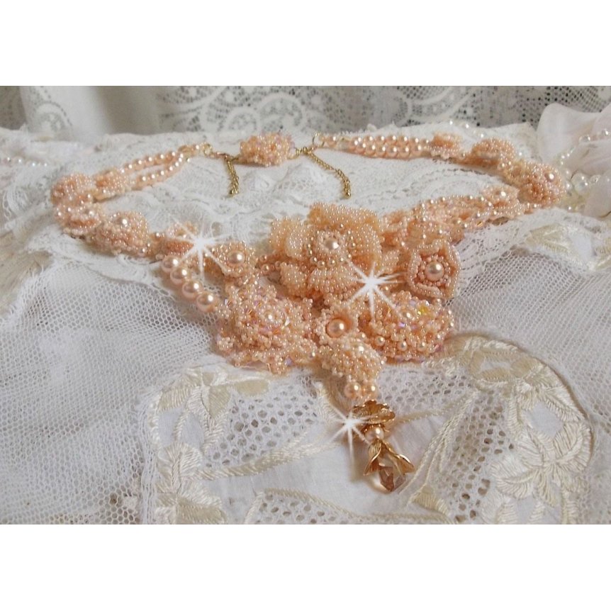 Idylle Beauté Haute-Couture halsband, inget annat än Swarovski-pärlor och fröpärlor 