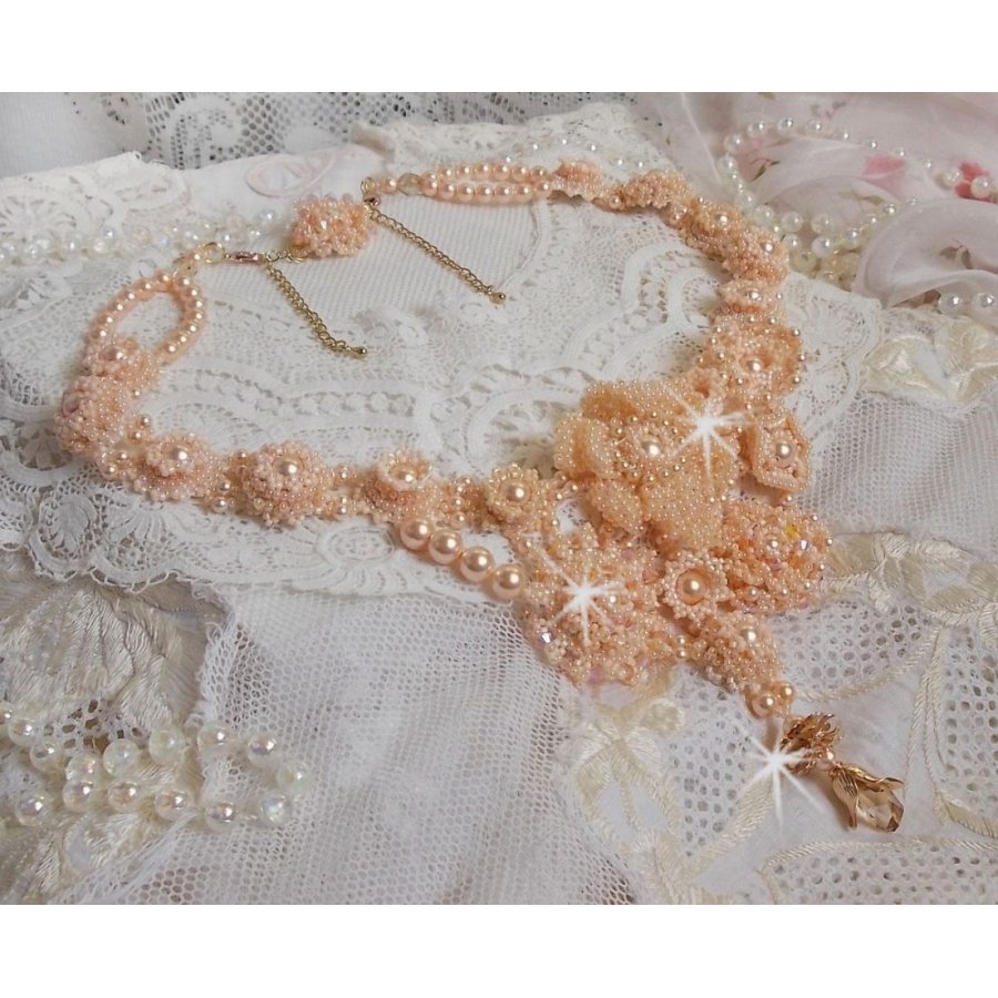 Idylle Beauté Haute-Couture halsband, inget annat än Swarovski-pärlor och fröpärlor 