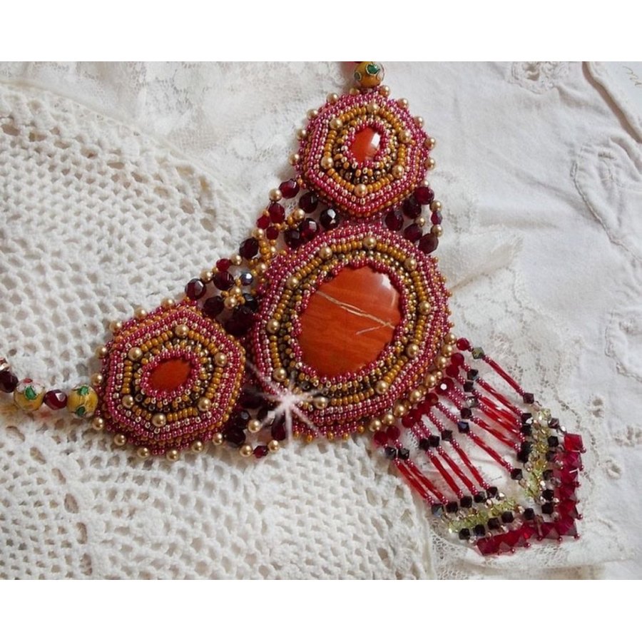 Red Jasper halsband med halvädelstenar Red Jasper med Swarovski-kristaller, cloisonnepärlor, Muranos och fröpärlor